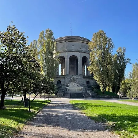 A Due Passi Dal Centro *