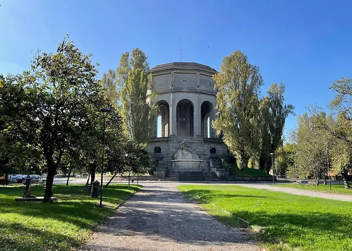 A Due Passi Dal Centro *